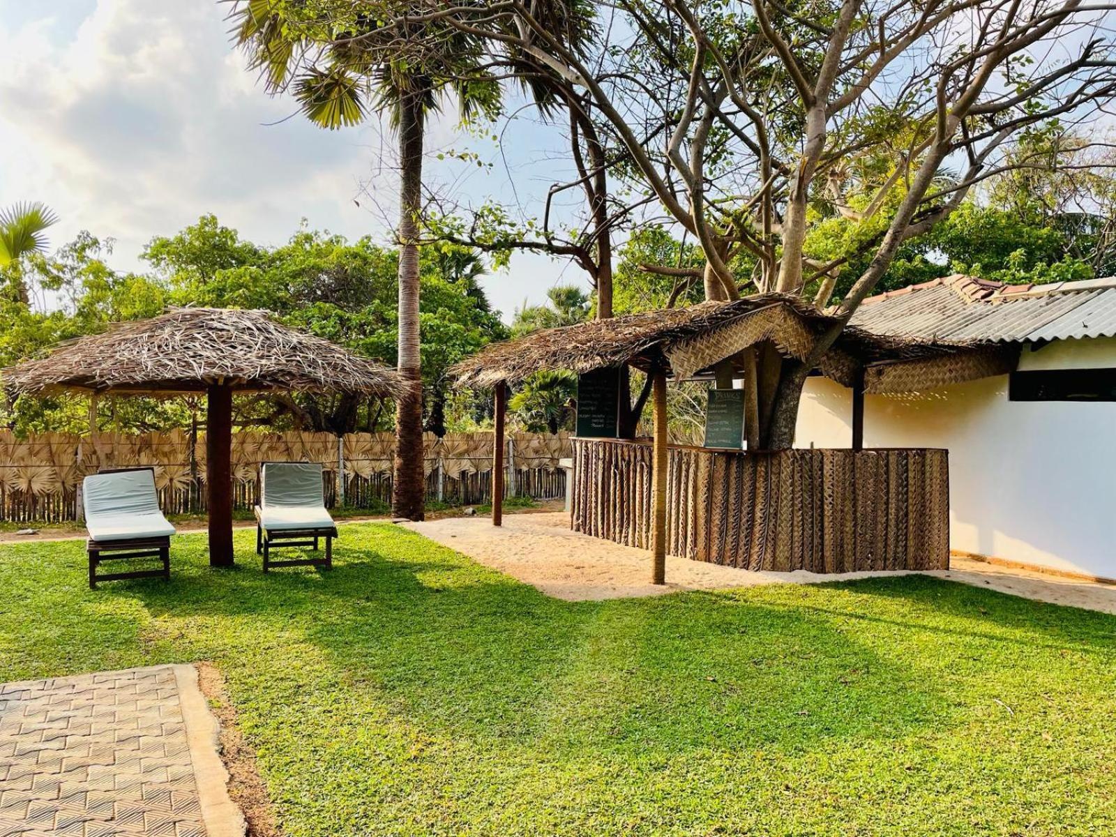 108 Palms Beach Resort Trincomalee Exterior photo