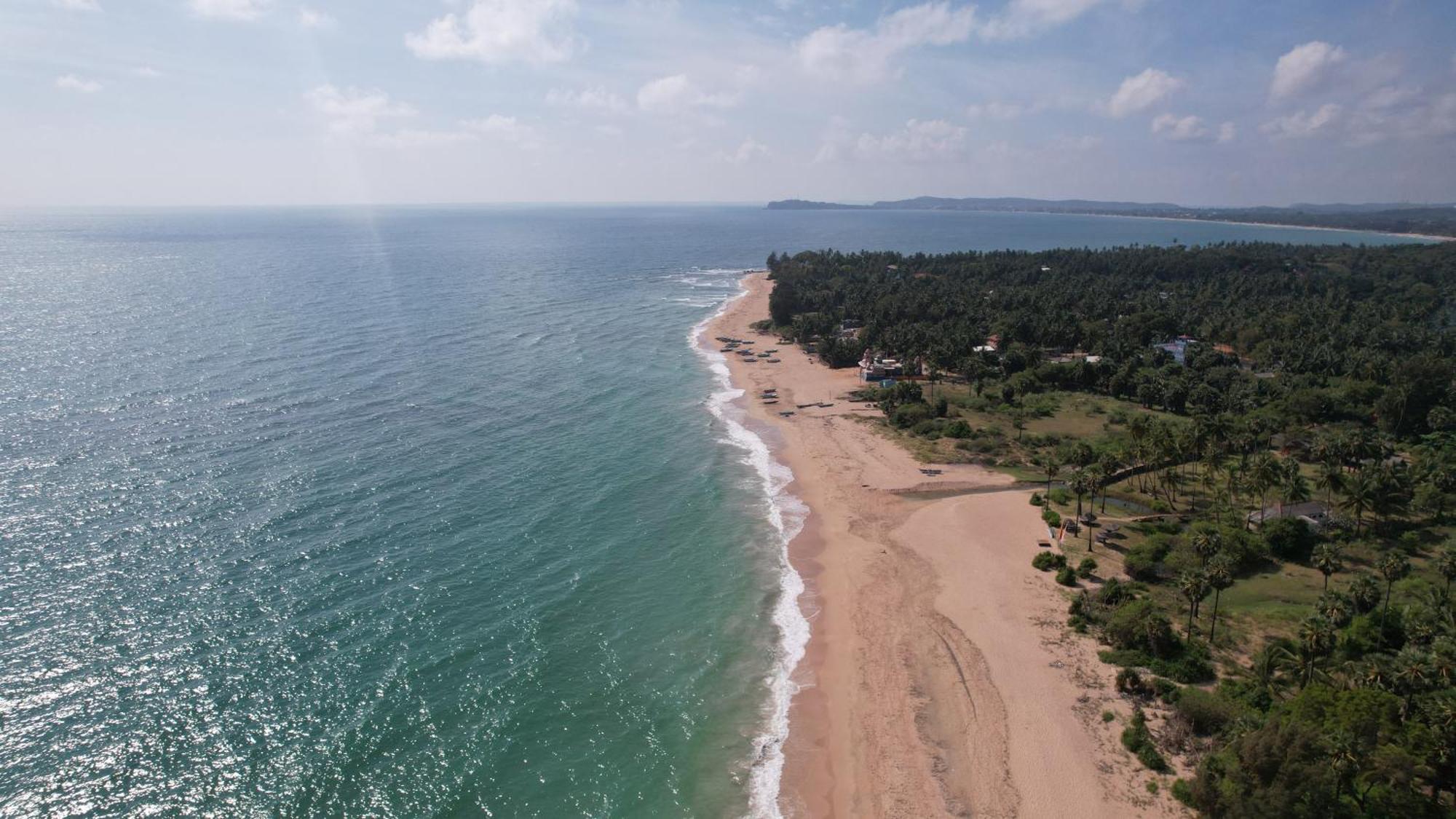 108 Palms Beach Resort Trincomalee Exterior photo